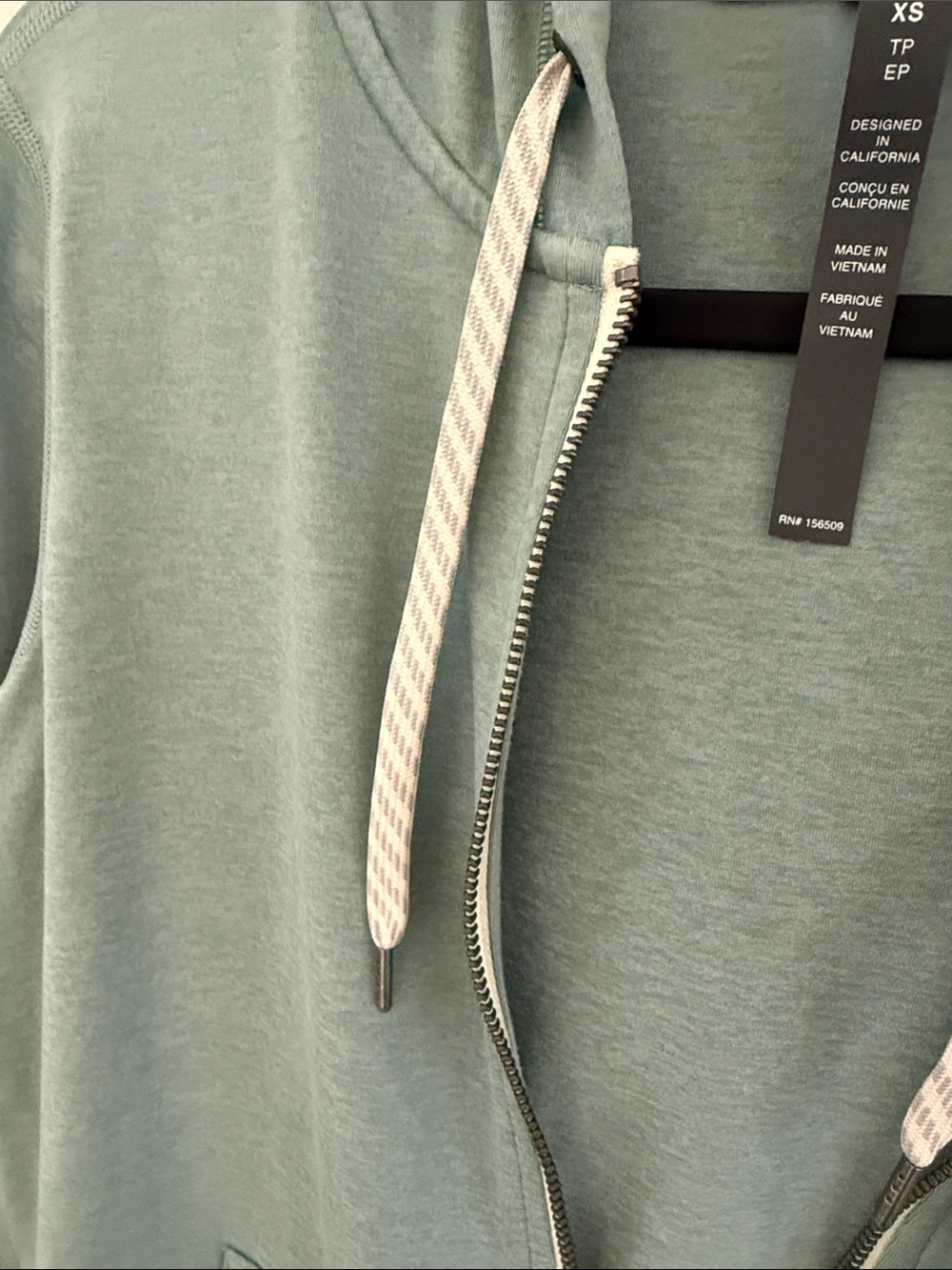 Vuori Halo Hoodie in Seaspray - Picture 4 of 4
